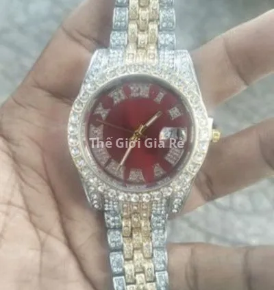 Đồng hồ mới màu đỏ nhiều hột